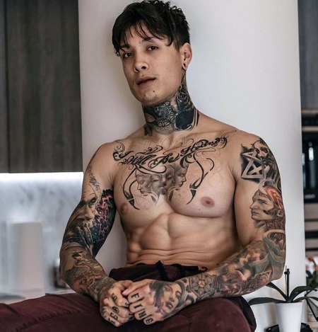 Chris Heria has a brother Stefan Heria