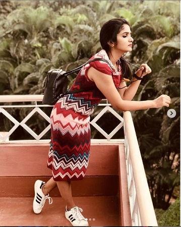 Divya Uruduga Wiki | Height, Age, Boyfriend, Family, Biography & More 15 Divya Uruduga likes to travel to various destination.