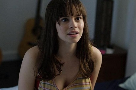 Ema Horvath graduated from Harvard University's drama school