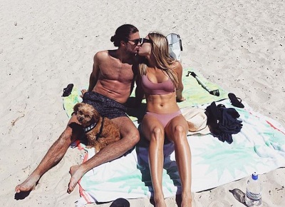 Emma Lane Wiki, Age, Height, Husband, Family, Biography & More 25 Emma Lane on beach with her lover