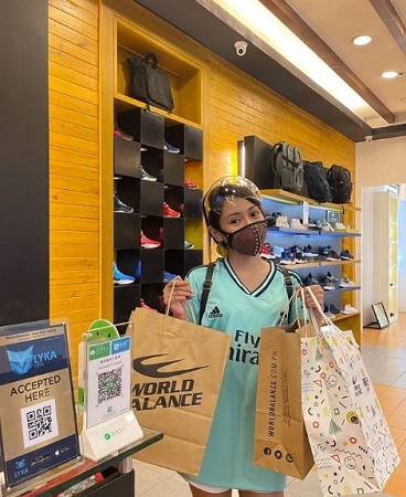Eya Borja loves shopping