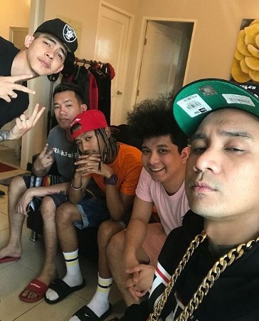 Jon Gutierrez (King Badger) Wiki, Height, Age, Girlfriend, Family, Biography & More 9 Jon Gutierrez and his friends