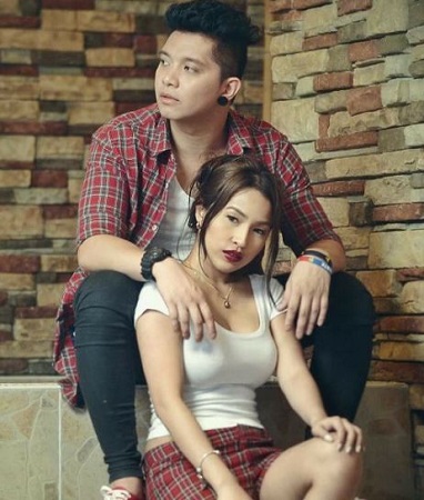 Jon Gutierrez (King Badger) Wiki, Height, Age, Girlfriend, Family, Biography & More 13 Jon Gutierrez cheated on his wife Jelai Andres