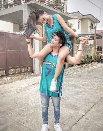 Jon Gutierrez (King Badger) Wiki, Height, Age, Girlfriend, Family, Biography & More 10 Jon Gutierrez with his partner Jon Gutierrez