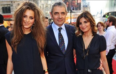 Lily Sastry Wiki, Height, Age, Boyfriend, Family, Biography & More 3 Lily Sastry with her mom Sunetra Sastry and dad Rowan Atkinson