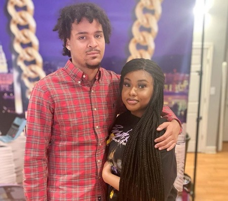 Mia J (TikTok Star) Wiki | Height, Age, Boyfriend, Family, Biography & More 10 Mia J with her friend