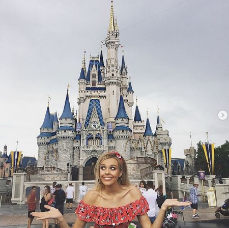Micarah Tewers Wiki | Height, Age, Boyfriend, Family, Biography & More 15 Micarah Tewers in Disney land.