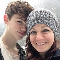 Payton Moormeier Wiki | Height, Age, Girlfriend, Family, Biography & More 4 Payton Moormeier mother Joanne Moormeier
