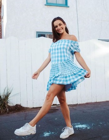 Pierson Wodzynski Wiki | Height, Age, Boyfriend, Family, Biography & More 8 Pierson Wodzynski height