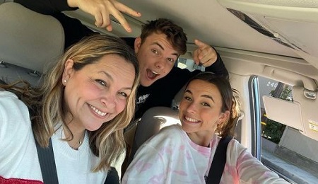 Pierson Wodzynski Wiki | Height, Age, Boyfriend, Family, Biography & More 11 Pierson Wodzynski with her mother Karin Wodzynski and brother Logan Wodzynski