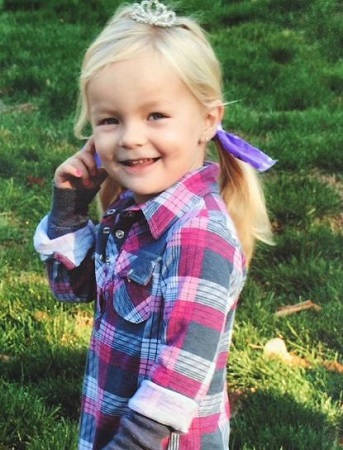 Pressley Hosbach Wiki, Height, Age, Boyfriend, Family, Biography & More 5 Pressley Hosbach childhood picture