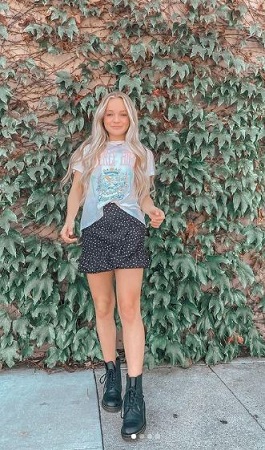 Pressley Hosbach Wiki, Height, Age, Boyfriend, Family, Biography & More 10 Pressley Hosbach height