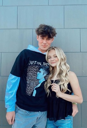 Pressley Hosbach Wiki, Height, Age, Boyfriend, Family, Biography & More 12 Pressley Hosbach with her bestfriend Blake Manning