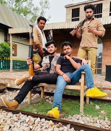 Rock D during the shoot of Aatankwadi