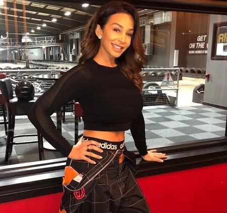 Safiyya Vorajee Wiki | Age, Boyfriend, Children, Family, Biography & More 22 Safiyya Vorajee is a British Registered Nurse, Instagram Star, Aesthetic Practitioner, and Dermal Filler