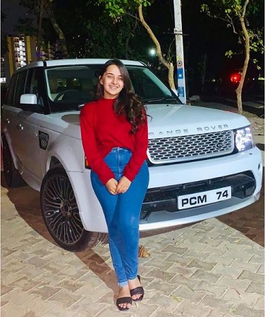 Sruishty Mann Wiki, Age, Height, Boyfriend, Family, Biography & More 12 Sruishty Mann favorite car.