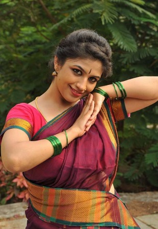 Supriya Aysola Wiki, Height, Age, Boyfriend, Family, Biography & More 11 Supriya Aysola loves dancing.