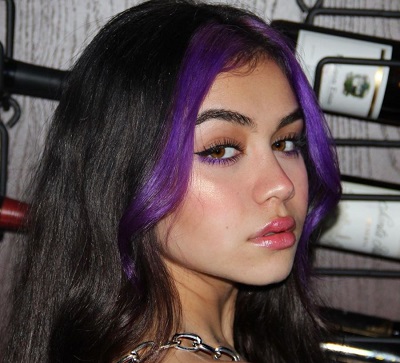 Tarayummy likes to experiment with her hair