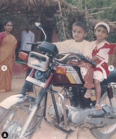 Divya Uruduga Wiki | Height, Age, Boyfriend, Family, Biography & More 4 The girl in white and red outfit is Divya Uruduga with her brother Deepak Uruduga