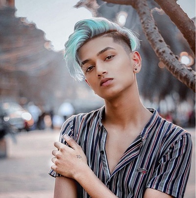 Who is Tushar Silawat? Wiki, Height, Age, Girlfriend, Family, Bio & More 21 Tushar Silawat loves to colour his hair