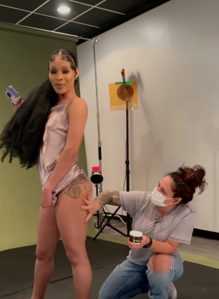 Vena E. uses products by K.O. Elixir on her stretch marks