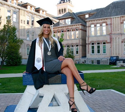 Whitney Simmons Wiki, Height, Age, Husband, Family, Biography & More 5 Whitney Simmons education