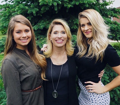 Whitney Simmons Wiki, Height, Age, Husband, Family, Biography & More 11 Whitney Simmons with her sister and mother