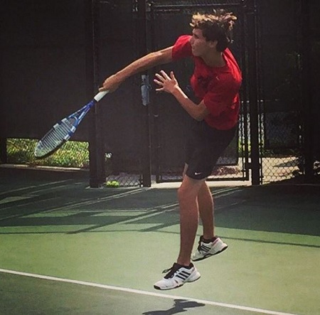 Zach Justice Wiki, Height, Age, Girlfriend, Family, Biography & More 13 Zach Justice favorite sport