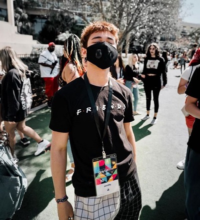 Zachary Smith (TikTok Star) Wiki, Height, Age, Girlfriend, Family, Biography & More 16 Zachary Smith attended Playlist Live event
