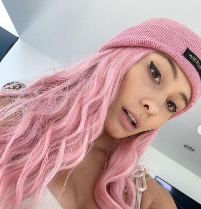 Issa Vegas Wiki, Height, Age, Boyfriend, Family, Biography & More 23 Issa Vegas once coloured her hair pink