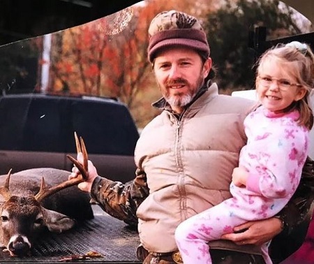 Sophie Swaney Wiki, Height, Age, Boyfriend, Family, Biography & More 6 Sophie Swaney childhood picture with her father Randall Swaney