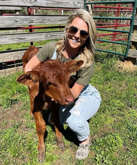 Sophie Swaney Wiki, Height, Age, Boyfriend, Family, Biography & More 18 Sophie Swaney enjoys horse riding