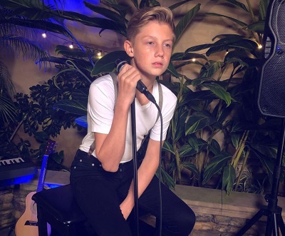 Stefan Benz Wiki: Height, Age, Girlfriend, Family, Biography & More 7 Stefan Benz while performing
