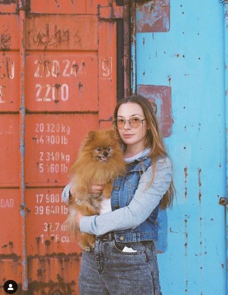 Who is Olga Kobzar? Biography, Wiki, Age, Height, Net worth, Boyfriend, Parents, Ethnicity & More 9 Olga kobzar with her dog