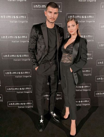 Beatrice Valli attended the intimissimi event with her husband