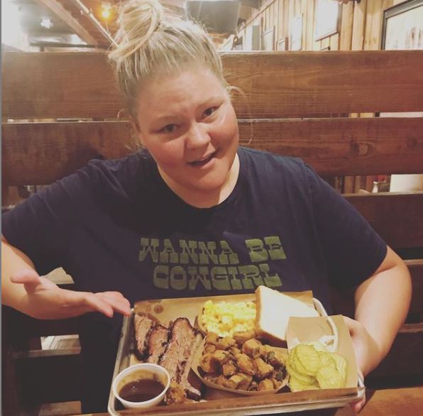 Chelcie Lynn Wiki - Biography, Net worth, Profession, Age, Husband, Family, Lifestyle & More 11 Chelcie Lynn is a foodie
