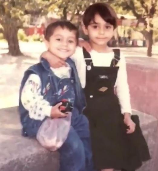 Pria Beniwal (Harsh Beniwal's Sister) Wiki - Biography, Age, Boyfriend, Family, Career, Height & More 2 Childhood picture of Priya and her brother