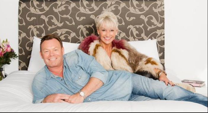 Who is Julie Campbell? Wiki, Biography, Family & Facts About Ali Campbell's Wife 2 Julie and her husband