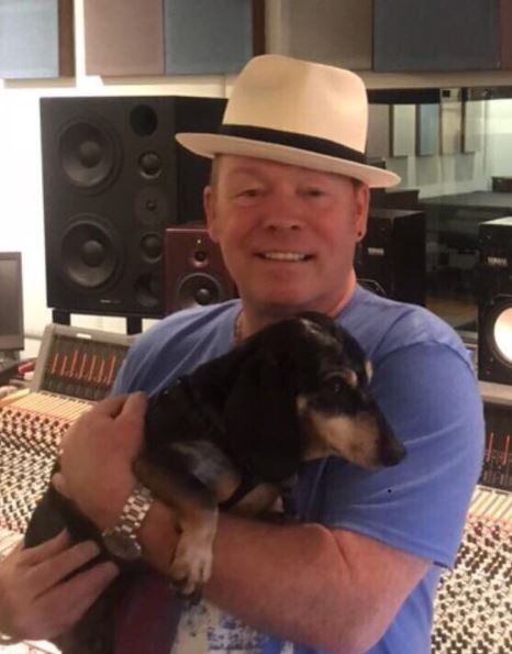 Who is Julie Campbell? Wiki, Biography, Family & Facts About Ali Campbell's Wife 10 Julie husband is dog lover