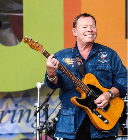 Who is Julie Campbell? Wiki, Biography, Family & Facts About Ali Campbell's Wife 7 Julie husband