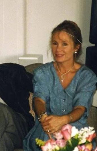 Who is Lauren Shulkind? Wiki, Biography & Facts About Tony Dow's wife 2 Lauren at her young age
