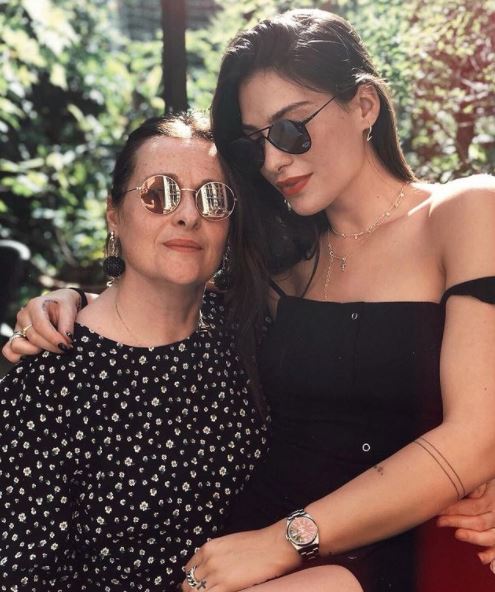 Who is Ludovica Valli? Wiki, Biography, Age, Boyfriend, Profession, Family, Lifestyle, Height & More 3 Ludovica Valli with her mother Sandra Malavasi