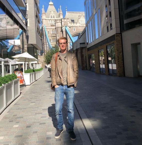 Who is Oliver Rice? Biography, Wiki, Age, Wife, Net worth, Movies, Family & More 5 Oliver Rice height
