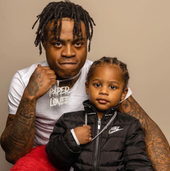 Who is Paper Lovee? Wiki, Biography, Age, Net worth, Girlfriend, Family & More 5 Paper Lovee with little cutie