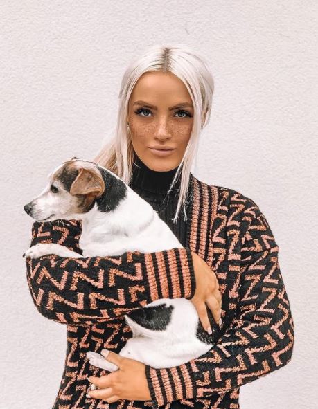Who is Paulina Ljubas? Wiki, Biography, Net worth, Age, Height, Boyfriend, Family & More 16 Paulina Ljubas did photoshoot with her dog