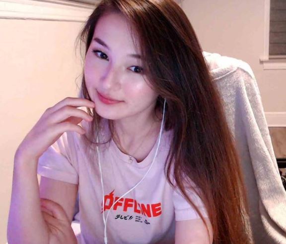 Who is Tina Kitten? Wiki, Biography, Age, Boyfriend, Ethnicity, Parents, Height, Lifestyle & More 2 Tina Kitten biography