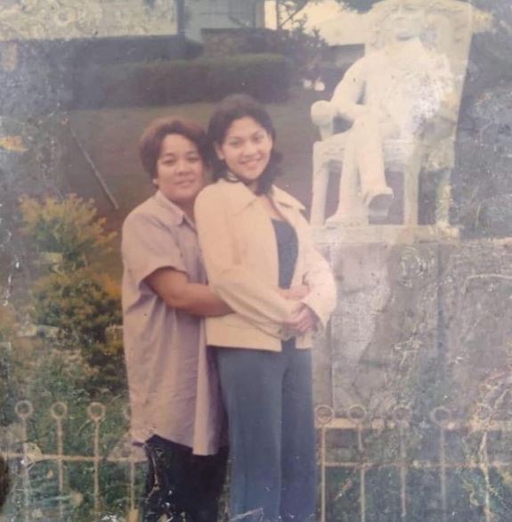 Via Veloso with her mother