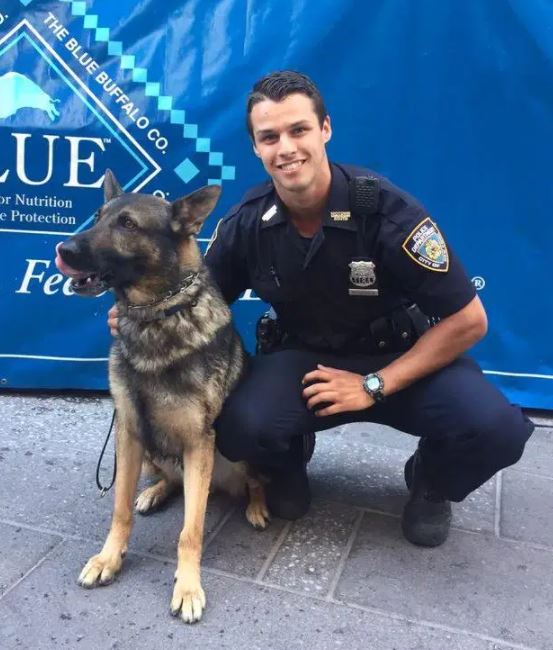 Who is Brendan McLoughlin? Wiki, Biography & Facts About Miranda Lambert's Husband 10 Brendan McLoughlin is retired police officer