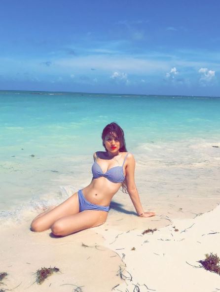 Who is Fernanda Gómez? Wiki, Biography, Net worth, Age, Husband, Family, Height & More 15 Fernanda Gómez loves baches