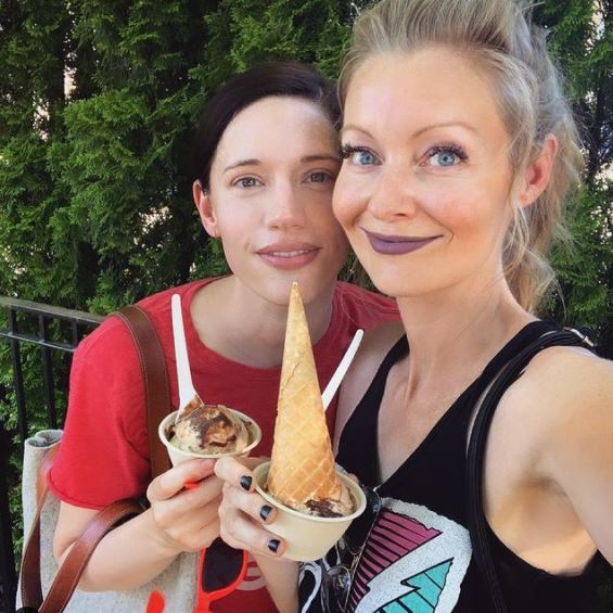 Who is Katie Parker? Biography, Wiki, Net Worth, Age, Husband, Family, Movies, Height & More 12 Katie Parker's likes ice-cream